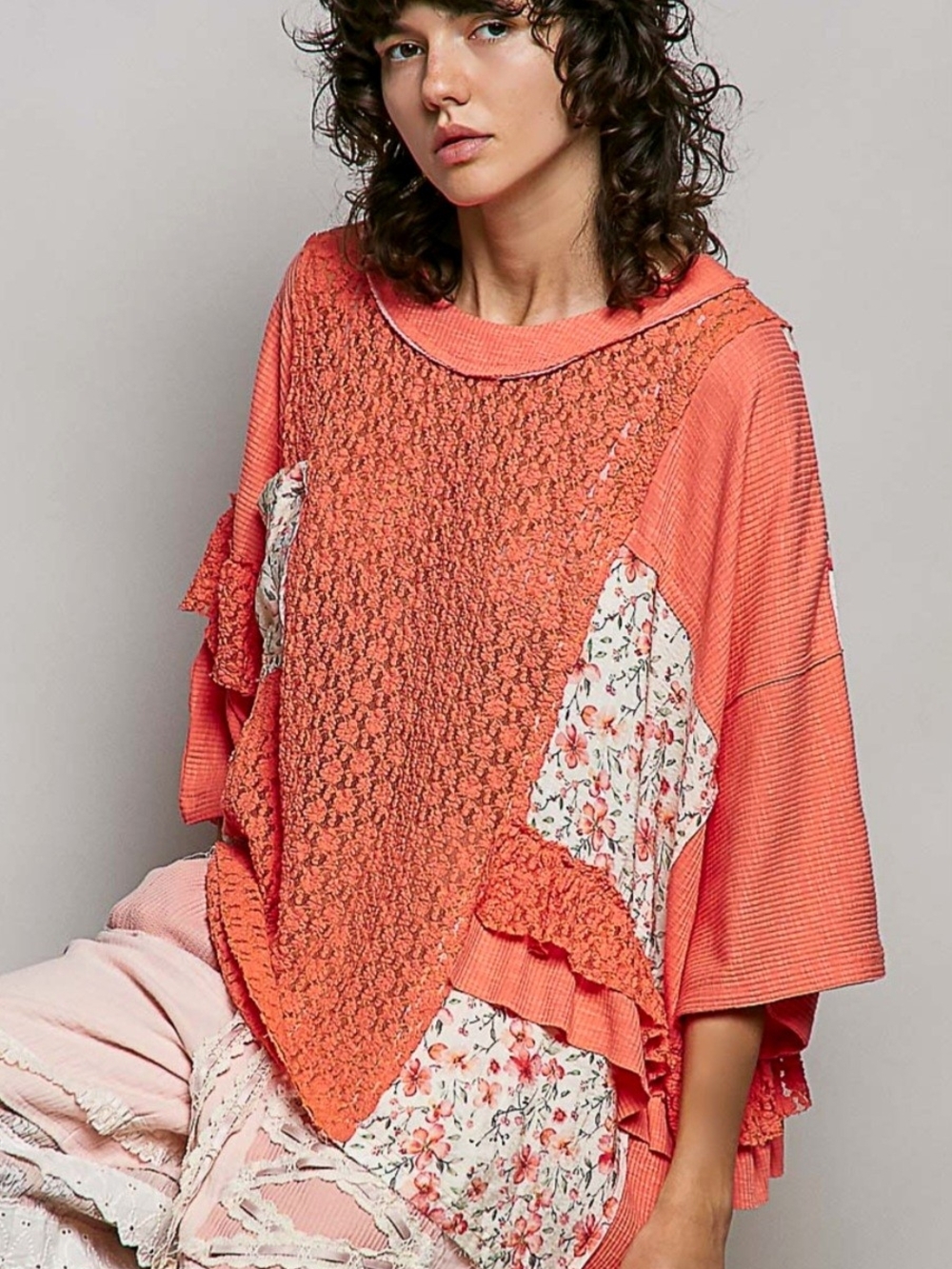 POL Coral Mixed-Media Lace & Floral Tunic